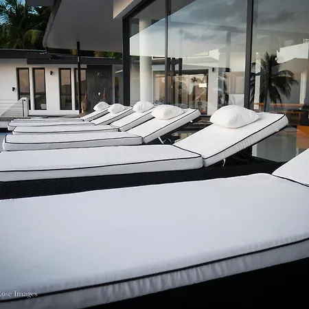 Infinity villa 600 M2 sea view